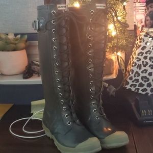 Hunter lace up boots